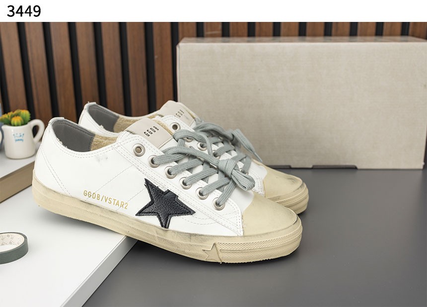 골든** [GOLDEN GOOSE] 수입고급 블랙 누벅 스타 오프 화이트 나파 레더 브이스타 스니커즈