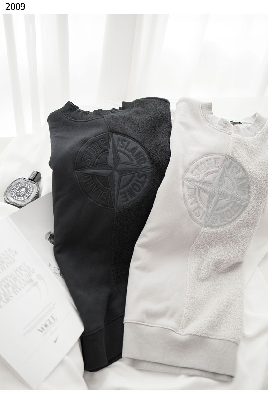 스* [STONE ISLAND] 메탈릭 테크노 테리로고 스웨터