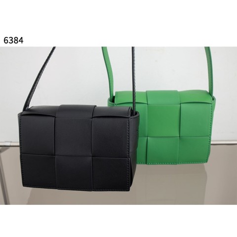 보***** [BOTTEGA VENETA] 수입고급 미니 레더 카세트백 6384