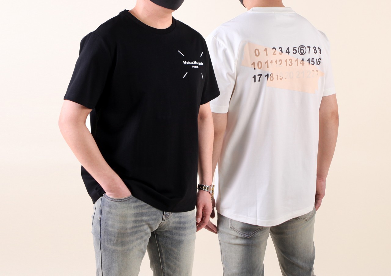 메* 마**** 테이프 프린팅 반팔티