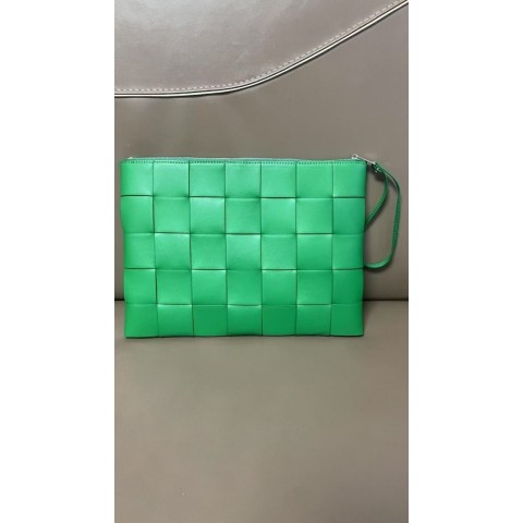 보***** 인트레치아토 어반 레더 클러치백
