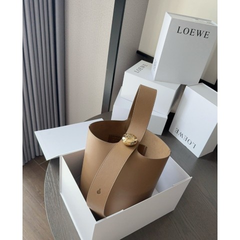 로** 미니 페블 버킷 멜로우 카프스킨