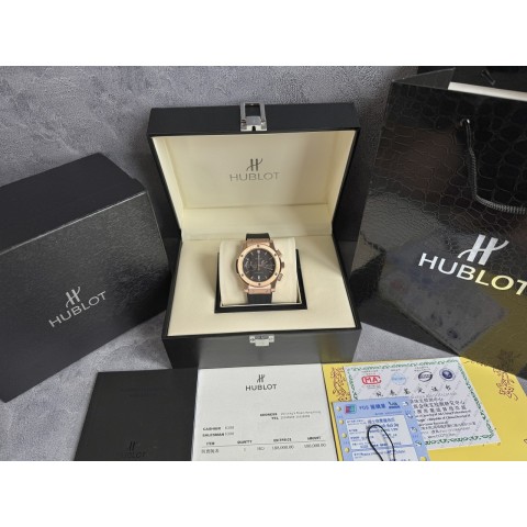 위** 크로노그래프 킹 골드 42mm